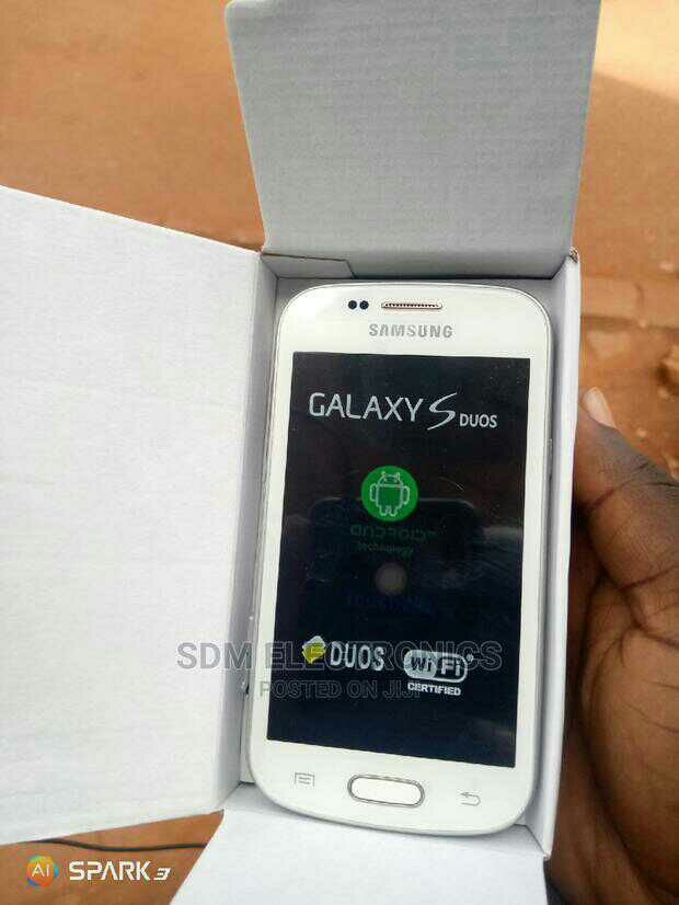 samsung galaxy trendlite smartphone