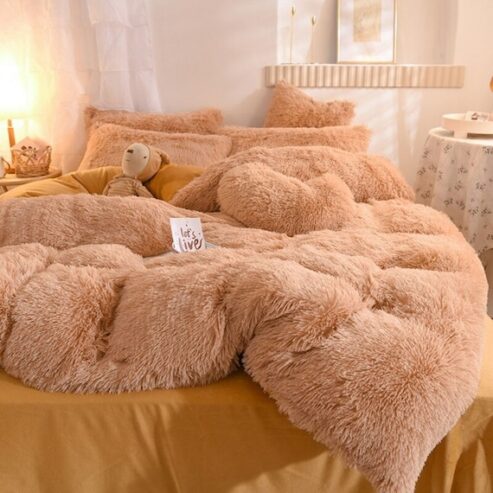 3pcs fluffy Duvet set.