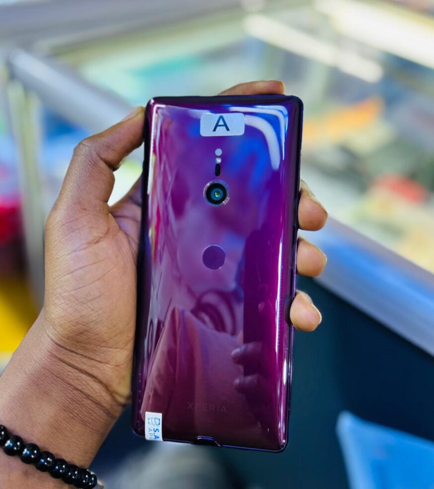 SONY XPERIA XZ3